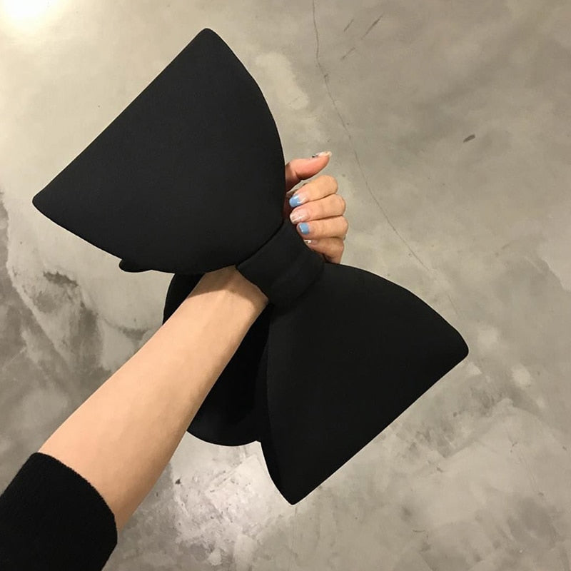 Bow Clutch